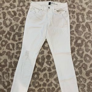 White distressed skinny jeans